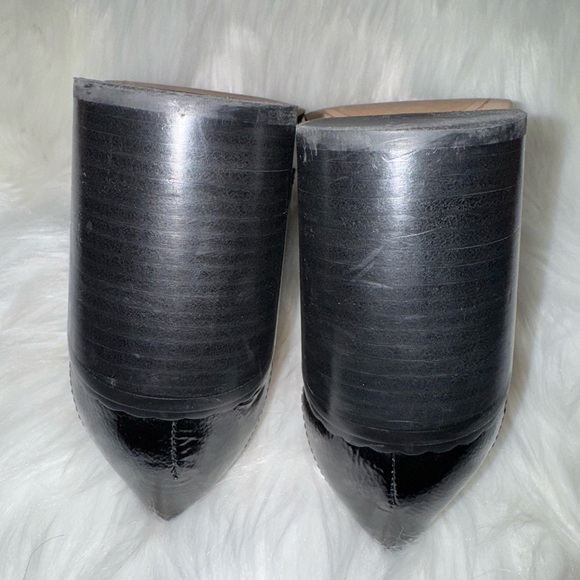 Vince Camuto Black Patent Leather Loafers Sleek Slip-Ons - Picture 9 of 9